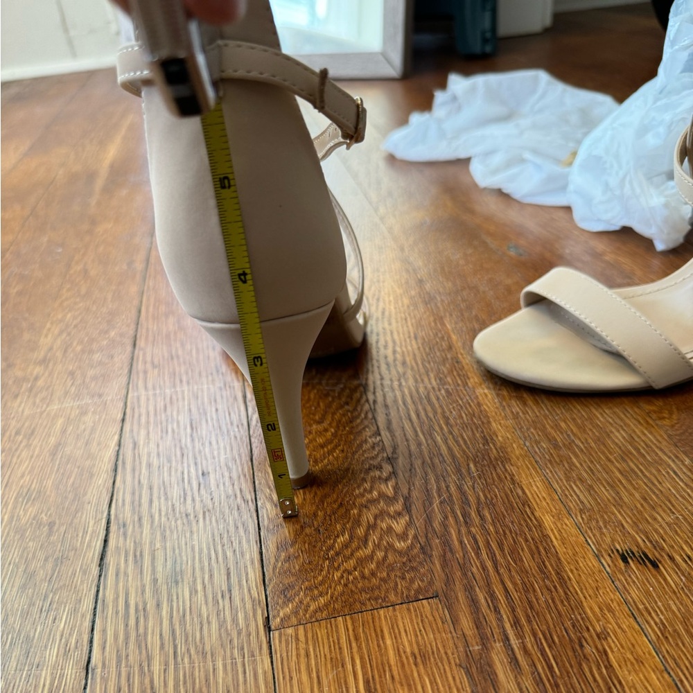 Beautiful Nude Crisscross Ankle Strap Elegant Soft Heels - Picture 8 of 8